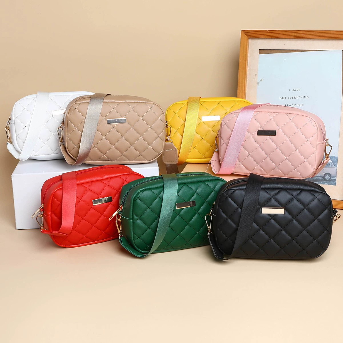 Новая маленькая квадратная сумка с длинной стандартной ромбовидной волнистой вышивкой, простая, свежая и универсальная женская сумка, сумка для мобильного телефона, широкий ремень через плечо, через плечо