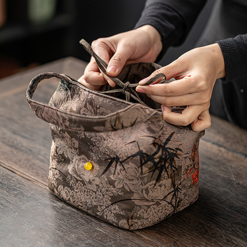 Chinese interwoven silk tea bag portable outdoor travel tea set storage bag brocade tea cup bag teapot cloth bag