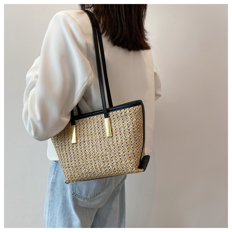 Korean Style Woven Simple Large-capacity One-shoulder Bag display picture 23