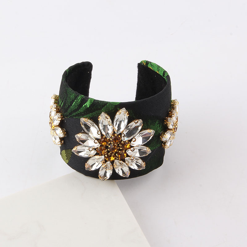 Baroque Style Flower Metal Inlay Artificial Diamond Womenu0027S Bangle 1 Piece