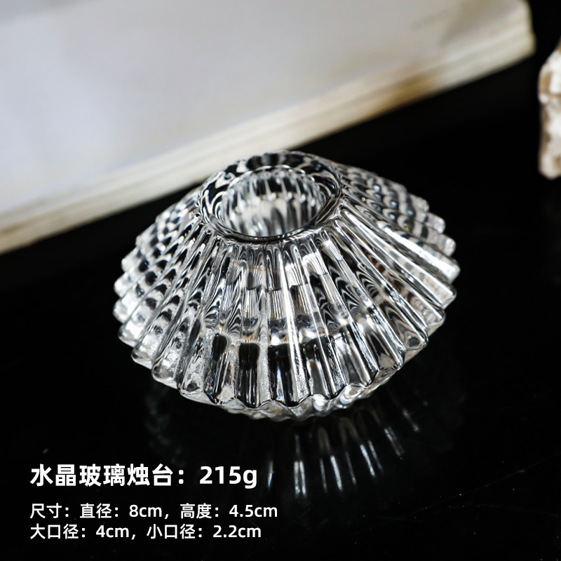 茶のろうそくのグラスの光影のロマンチックなろうそくの光の夕食の道具の香薫のろうそくの杯の祝日の雰囲気の配置の置物|undefined