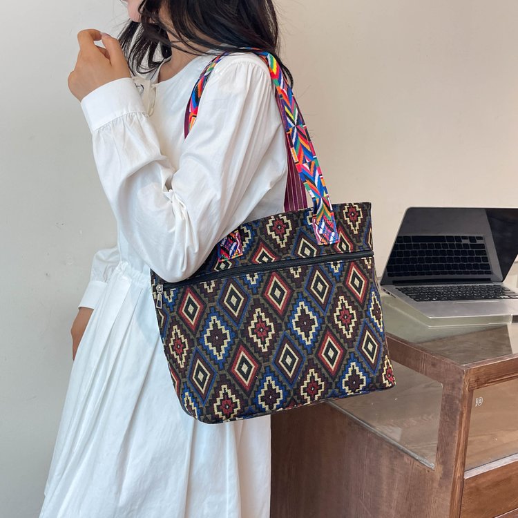 Nuevas bolsas transfronterizas, bolsas de mano de mujer, bolsas de tela de gran capacidad, bolsas de hombro de otoño 2024 nuevas bolsas de estilo nacional