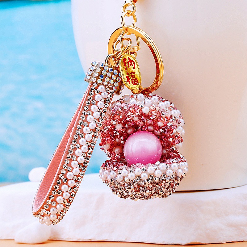 Cornucopia shell pearl glitter pink