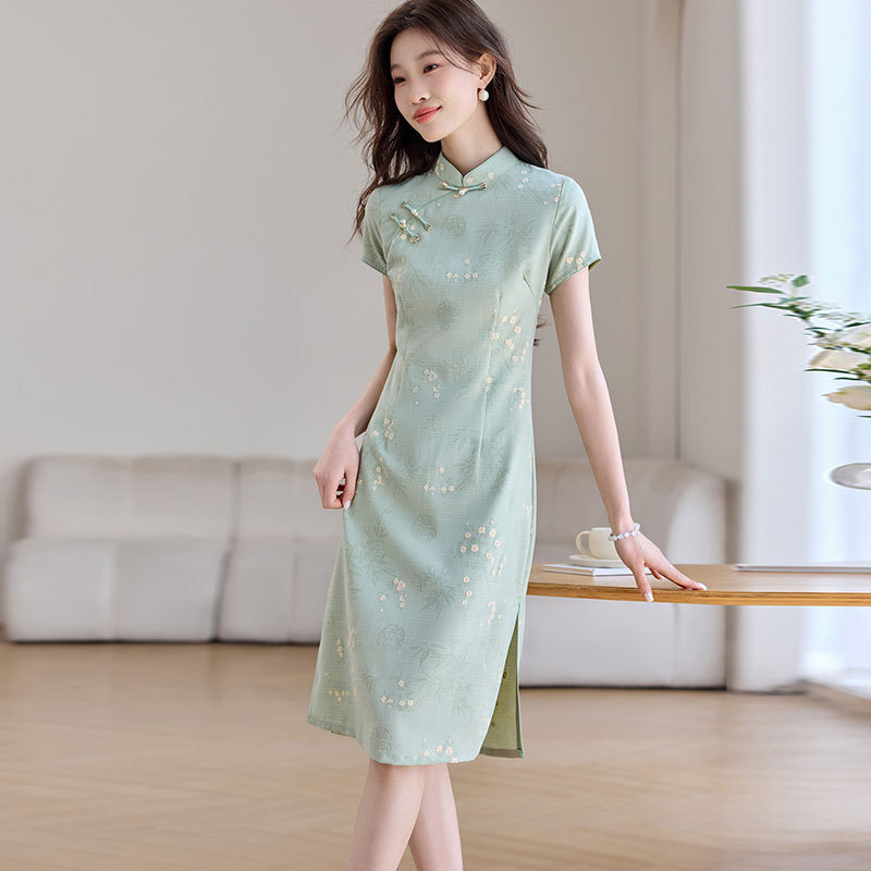 Improved Chinese-Style Cheongsam Dress for Women, Summer 2026, Waist-Cinching Slimming Dress, Milai Women's Clothing & Q973 Color-Added Model Image Improved Chinese-Style Cheongsam Dress for Women, Summer 2026, Waist-Cinching Slimming Dress, Milai Women's Clothing & Q973 Color-Added Model Image