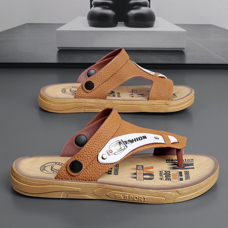 New summer sandals for men, non-slip soft bottom beach sandals, trendy driving shoes, dual-purpose outer wear slippers wholesale