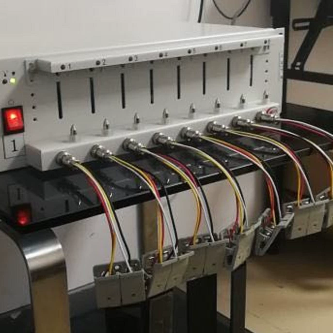 Полимерный 18650 литиевый аккумуляторный отсек шкаф 5V 6A тест цикла зарядки и разрядки Восьмиканальный тестер батарей