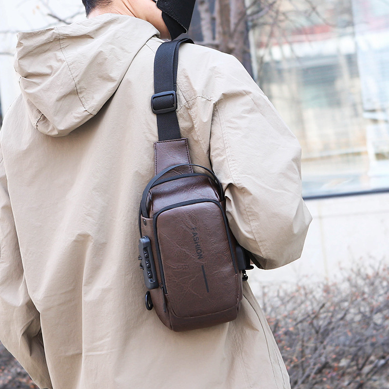 Bolsa de pecho de hombre de explosión transfronteriza, nuevo tipo de mochila de motocicleta, mochila de hombro casual de gran capacidad, moda multifuncional
