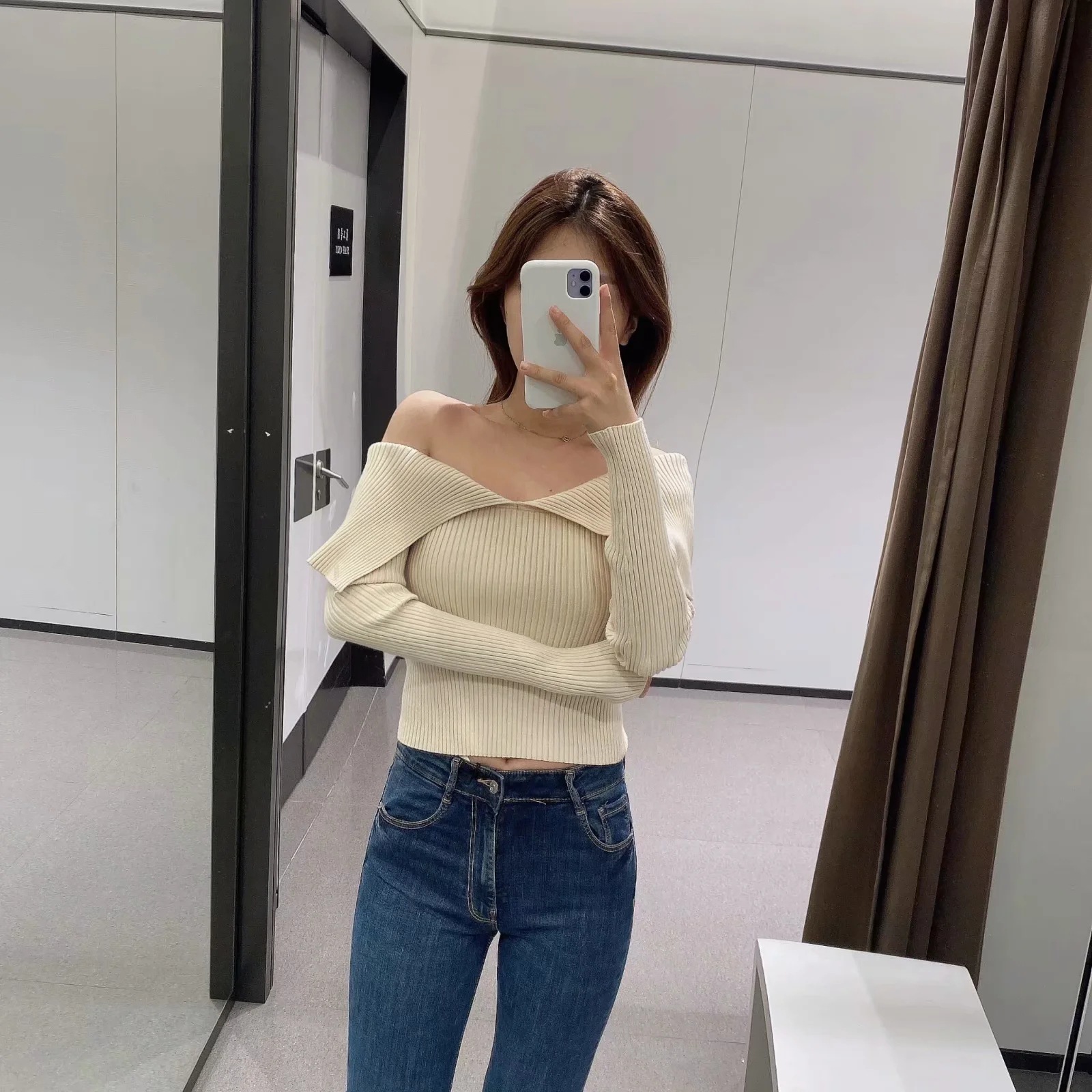 Sexy Off-The-Shoulder Large Lapel Long-Sleeved Solid Color Knitted Sweater NSZQW115391