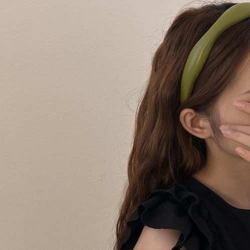 Elegant and Refined Asymmetrical Leather Headband for Women with High Forehead, Daily Versatile Hairpin, Hair Bundler, Summer Hair Accessory
