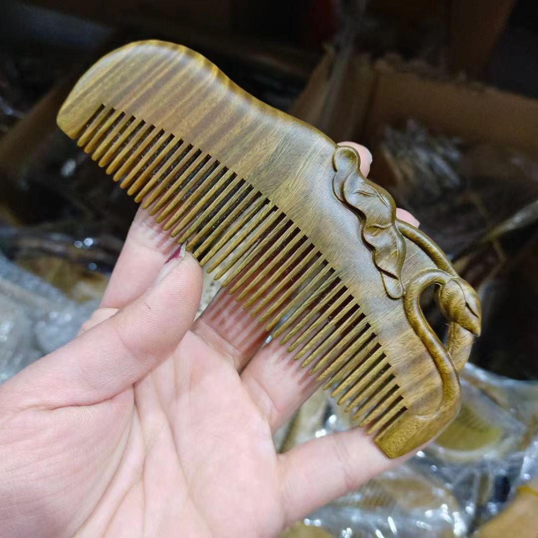 緑檀木両面彫刻磨き木櫛マッサージ保健携帯櫛プレゼントスポットメーカー卸売り