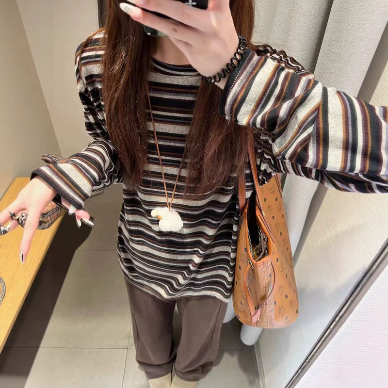 Korean-style color-blocked striped round-neck base shirt, loose-fitting, slimming, casual long-sleeve top Korean-style color-blocked striped round-neck base shirt, loose-fitting, slimming, casual long-sleeve top