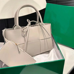 DIVANI Woven Tote Bag Single Shoulder Genuine Leather Women's Handbag Large Grid Shopping Bag Large Capacity Mother and Child Bag