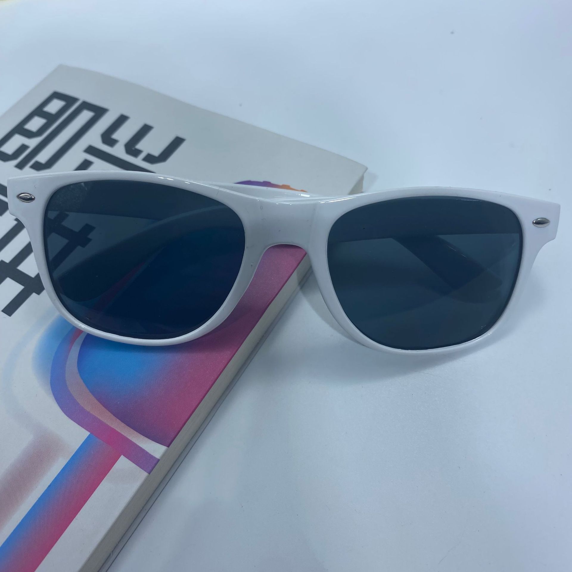 50g Weight Full Frame Glasses Structure Sunglasses Classification PC, UV400 Protection Lens Material Oval Frame Glasses Style Outdoor, Travel Occasion Rainbow Pattern Unisex Gender Hip-Hop, Streetwear Style Hip-Hop Streetwear Rainbow PC UV400 Protection Oval Frame Full Frame Women's Sunglasses 7