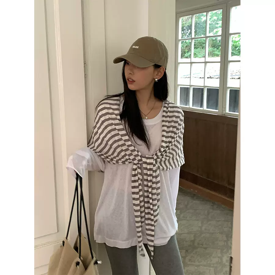 黄峥 韩系恋夏风穿搭微透长袖T恤女条纹披肩两件套防晒罩衫520668