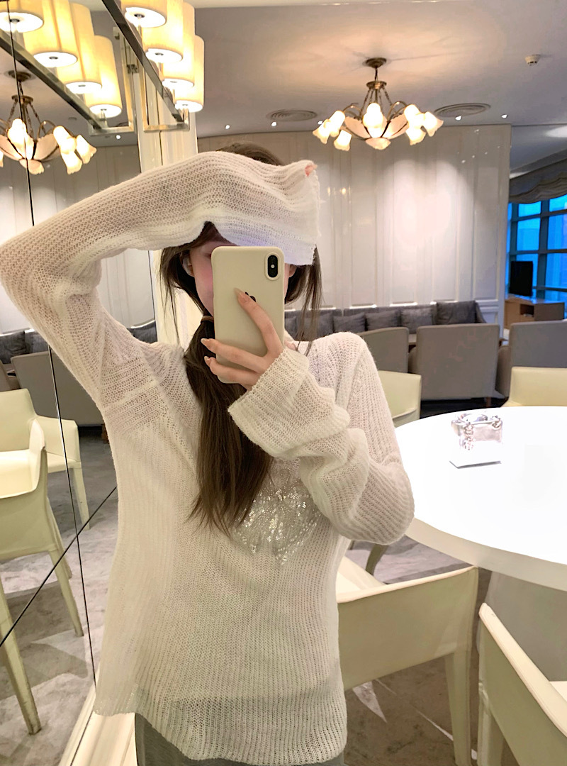 Lazy and Relaxed White Hollow Butterfly Knitwear Women's Early Autumn Mahaired Super Nice Sweater Pullover Top