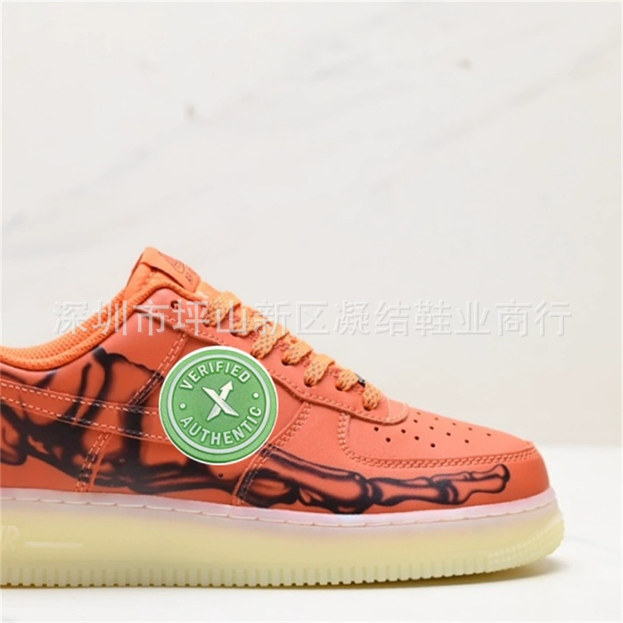 Низкие кроссовки (Nike) Air Force 1, принт скелета, цветовые решения на Хэллоуин, размеры 36–45