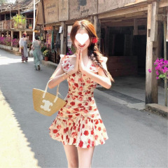 フレンチレトロ花柄ドレス女性のための 2025 夏の新しいスタイル小柄な気質ウエスト小さなフライングスリーブショートスカート