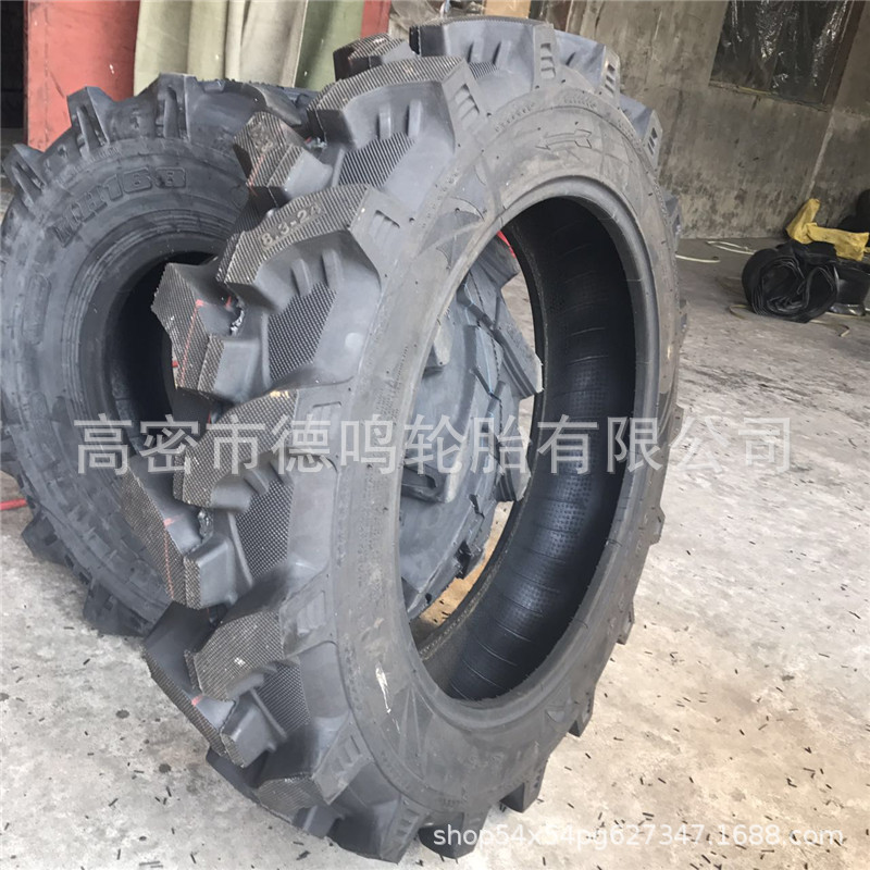 Suministro de tractor neumático 8.3-22 herramienta agrícola coche R1 flor neumático 8.3-24