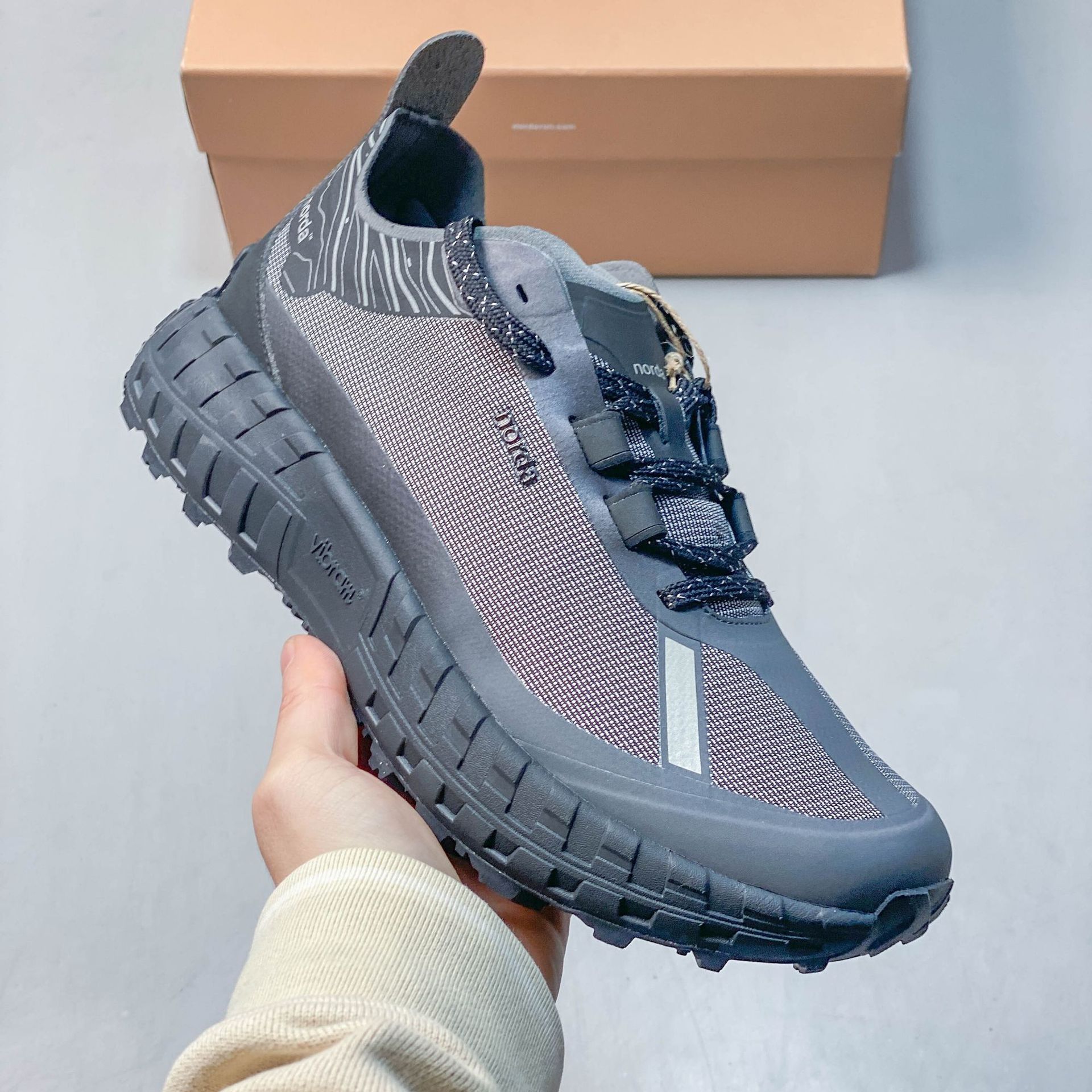 Comercio exterior de alta versión zapatillas de corrida de malla de campo NORDA NODA 001 zapatillas de nicho casual