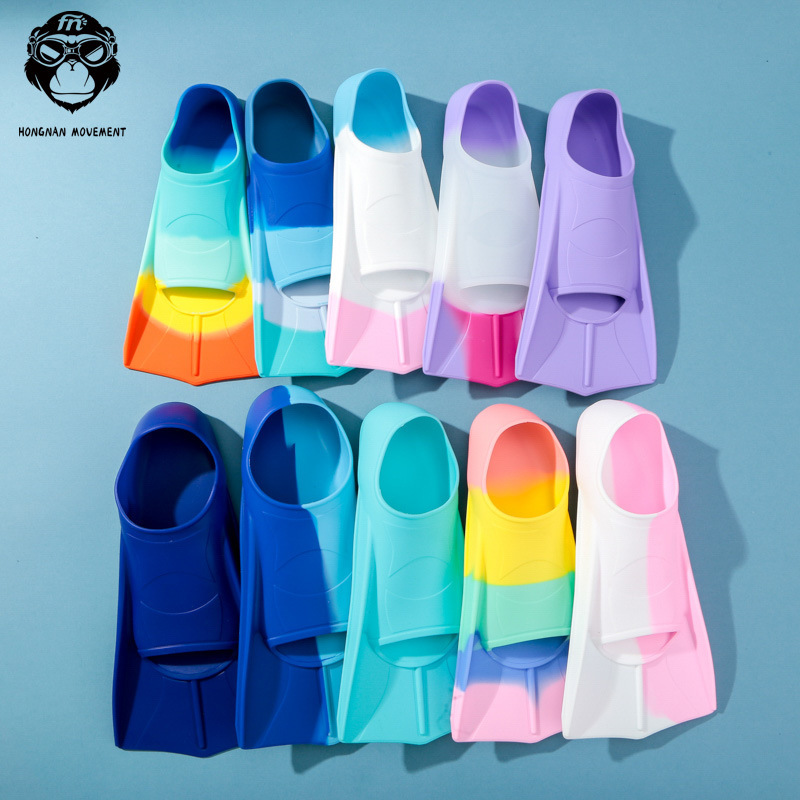 New Adult and Children's Diving Fins Swimming Fins Silicone Fins Training Diving Equipment Silicone Fins New Adult and Children's Diving Fins Swimming Fins Silicone Fins Training Diving Equipment Silicone Fins