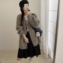 松弛感V领韩标羊毛花线单排扣针织开衫女秋冬宽松大版毛衣外套厚
