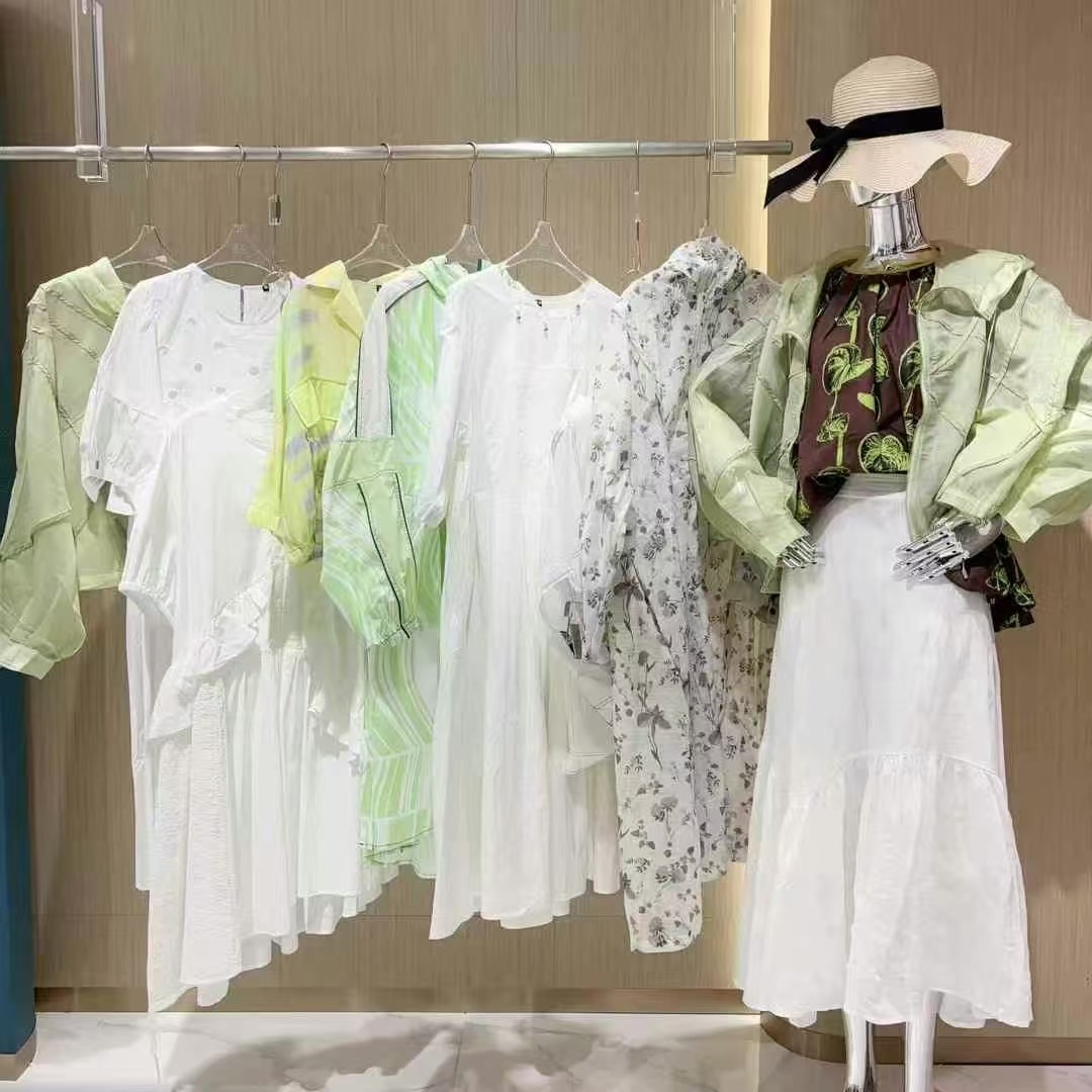 【马可未】最新一批撤柜连衣裙25夏一手货源折扣女装走份批发外贸