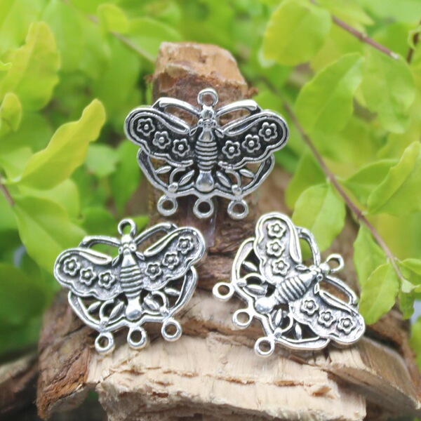 ethnic retro pendant