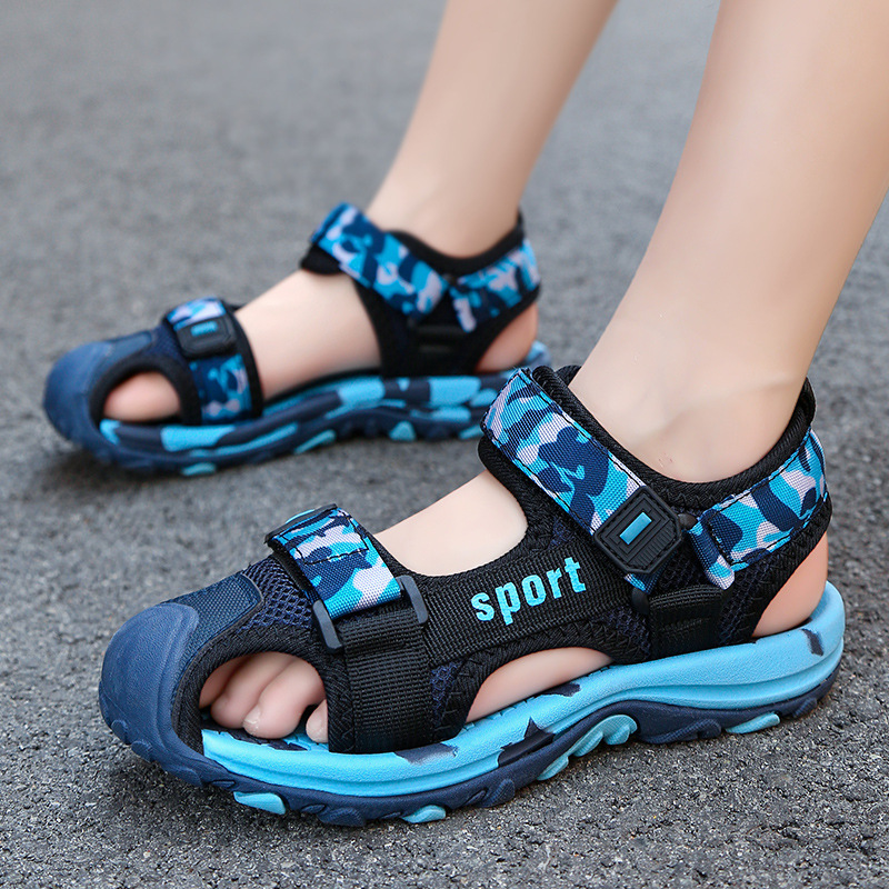Cross-border supply of kids' shoes: Summer large-size children's sandals, closed-toe boys' sandals, and beach shoes—wholesale available!