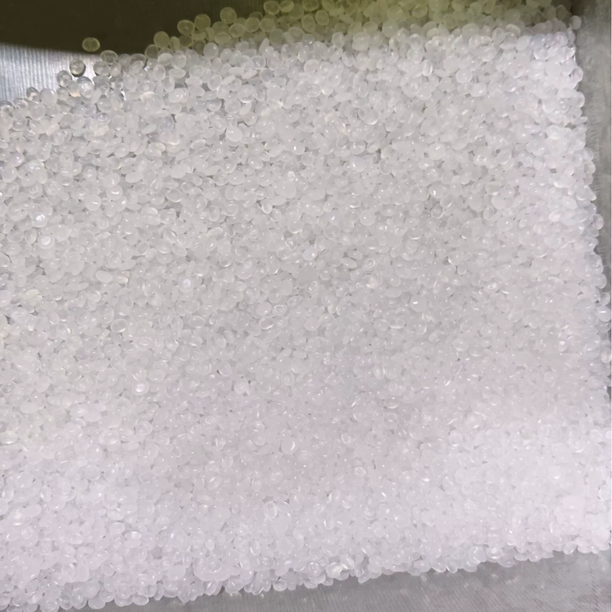 Гуандунская нефтехимическая полая продукция DMDA-6200 Высокоплотный полиэтиленовый компаунд Устойчивый к старению Высокая твердость Устойчивость к нагрузкам