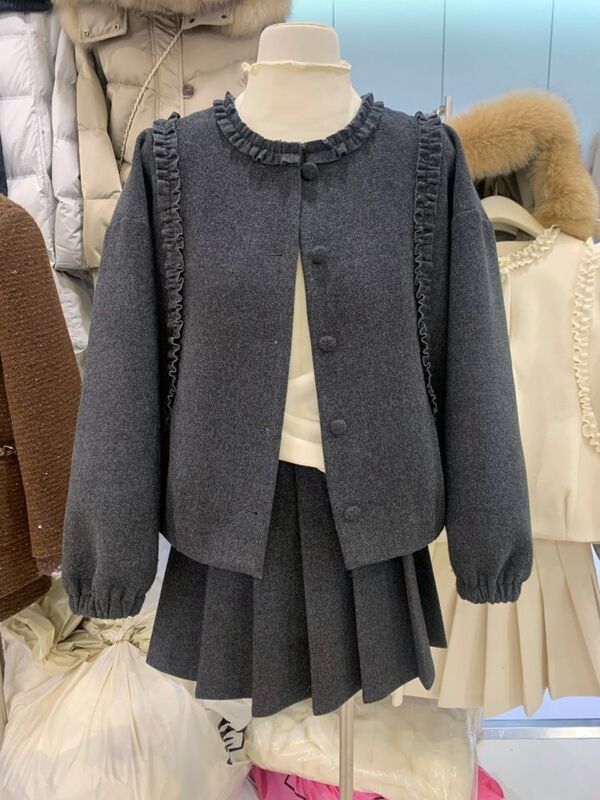 Korean-Style Round-Neck Lace down Jacket Coat, New Winter Style Pleated Skirt, Fashionable Set for Women, Versatile New Model Korean-Style Round-Neck Lace down Jacket Coat, New Winter Style Pleated Skirt, Fashionable Set for Women, Versatile New Model