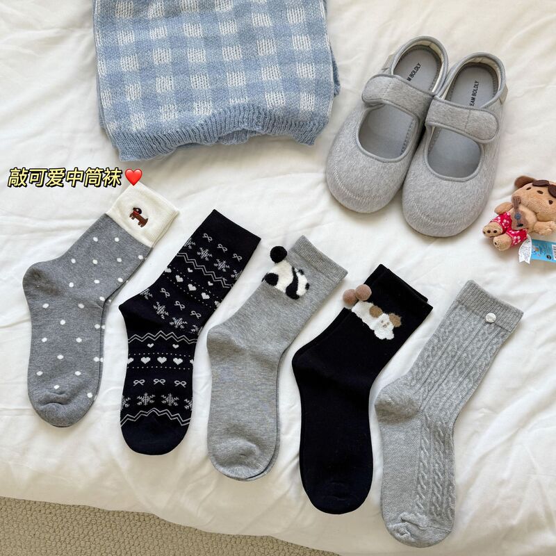Knock on the lovely mid-tube socks! Warm Wearing Polo Dot Contrast Color Wachshund Dog Embroidered All-Match Korean Mid-Tube Socks