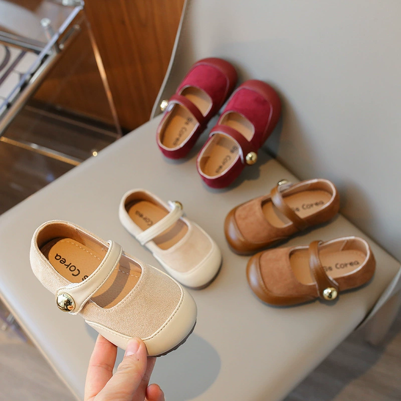 Милые кожаные туфли для девочек 2024, весенние Нескользящие танцевальные туфли, модные однослойные туфли в Корейском стиле с мягкой подошвой и мелким горлом, однотонные Туфли с круглым носком