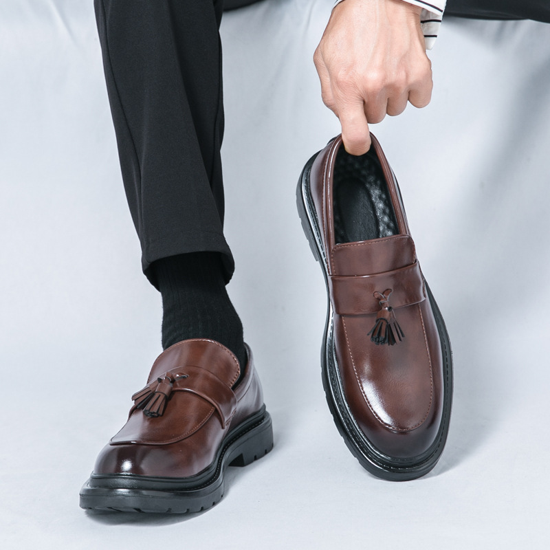 Zapatos de negocios transfronterizos de comercio exterior para hombres con borlas, zapatos de música 2025 primavera y otoño nuevos zapatos de cuero casuales de un solo pedal para hombres