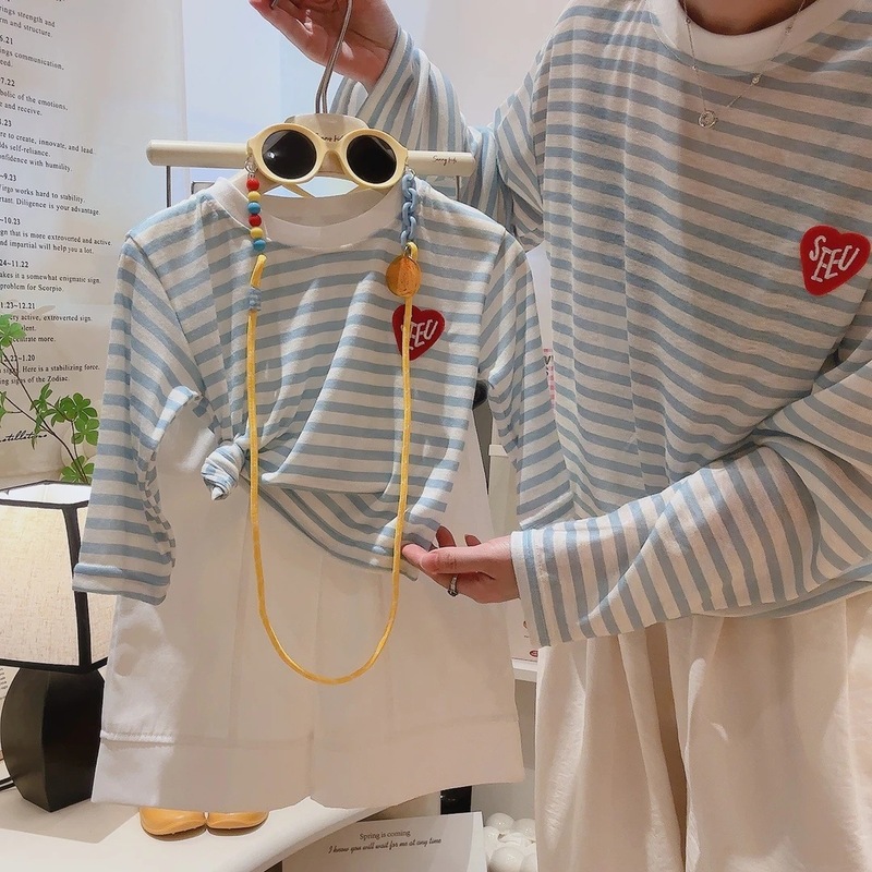 2025夏の日焼け止めtシャツ親子服ストライプ上着男女子供子供色合わせファッションカジュアル長袖|undefined