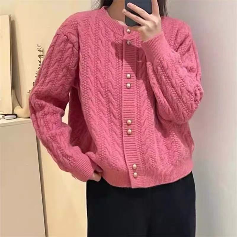 High-end, light-luxury twisted knit sweater jacket, 2026 autumn/winter collection, sweet and elegant, age-reducing and slimming cardigan top High-end, light-luxury twisted knit sweater jacket, 2026 autumn/winter collection, sweet and elegant, age-reducing and slimming cardigan top