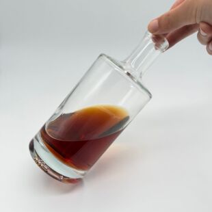 �����ʿ�ɷ��ؼӾ�ƿ���ײ�����վ�ƿ700ml���b�ղ��ܷ�ƿ�F؛