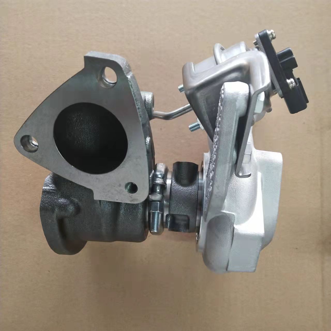 Factory Direct Sales Turbocharger Td03L 49131-06300 Bk3Q-6K682-Nb 49131-0632