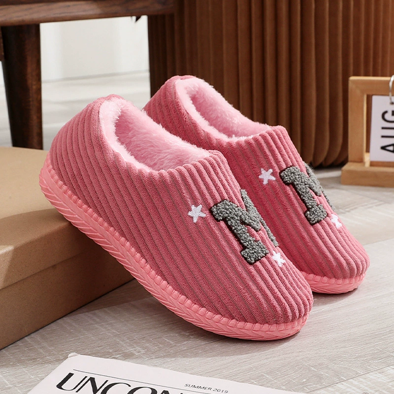 2024 осенне-зимние новые хлопковые тапочки на толстой подошве для женщин, домашние теплые и нескользящие домашние меховые тапочки для пар, зимние