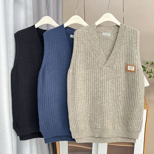 Spring and Autumn 200kg fat sister simple all-match labeling V-neck knitted vest plus size women's waistcoat top 2199