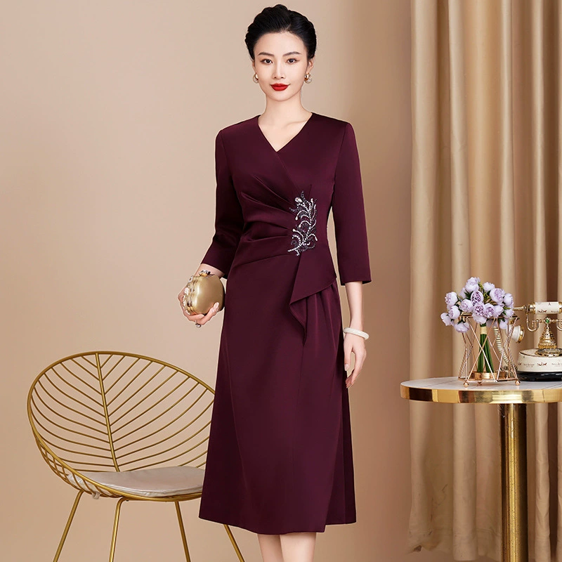 Мама свадебное осеннее модное платье благородное, свекровь женится на дочери