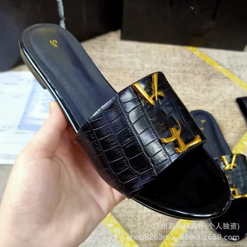 Shengjia 2025 nuevas sandalias planas de primavera y verano de gran tamaño zapatillas de un solo zapato con hebilla de letra cómoda y versátil al por mayor