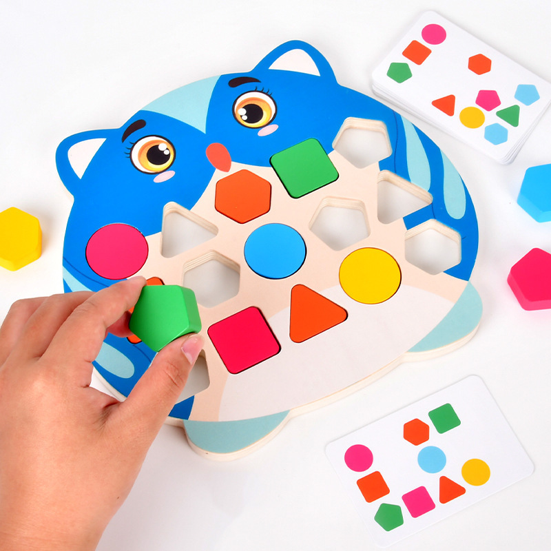 Fighting wooden cognitive constructor for friend