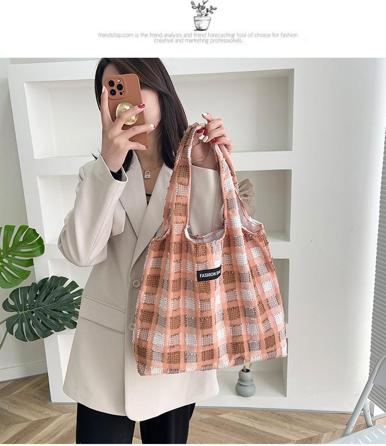 Forest-themed college style artistic girl checkered versatile tote bag, Korean Instagram fresh and cute student class shoulder bag undefined