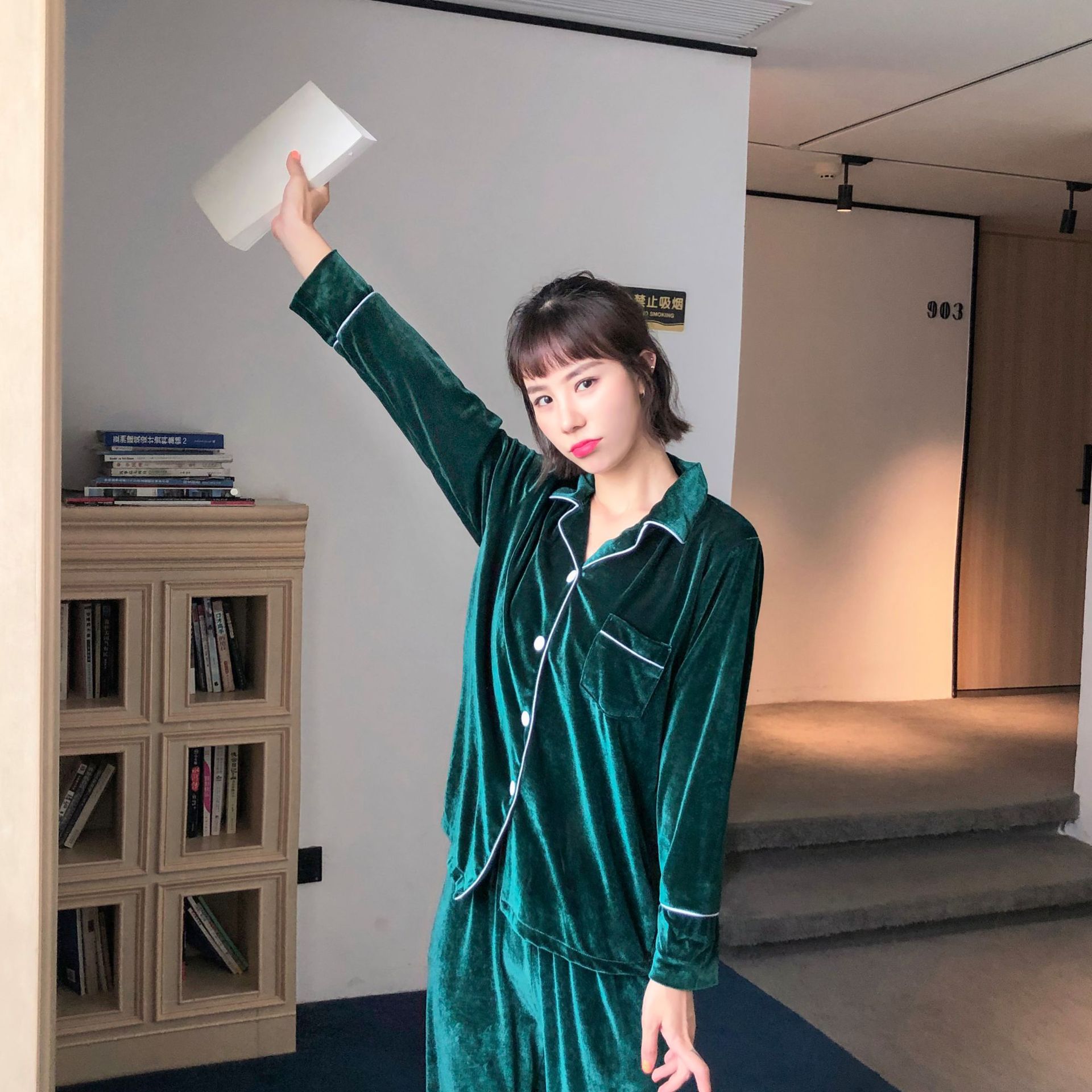 Coreano terciopelo pareja pijamas de las mujeres Otoño e Invierno de manga larga cardigan oro terciopelo cardigan simple ropa de hogar traje de los hombres más el tamaño