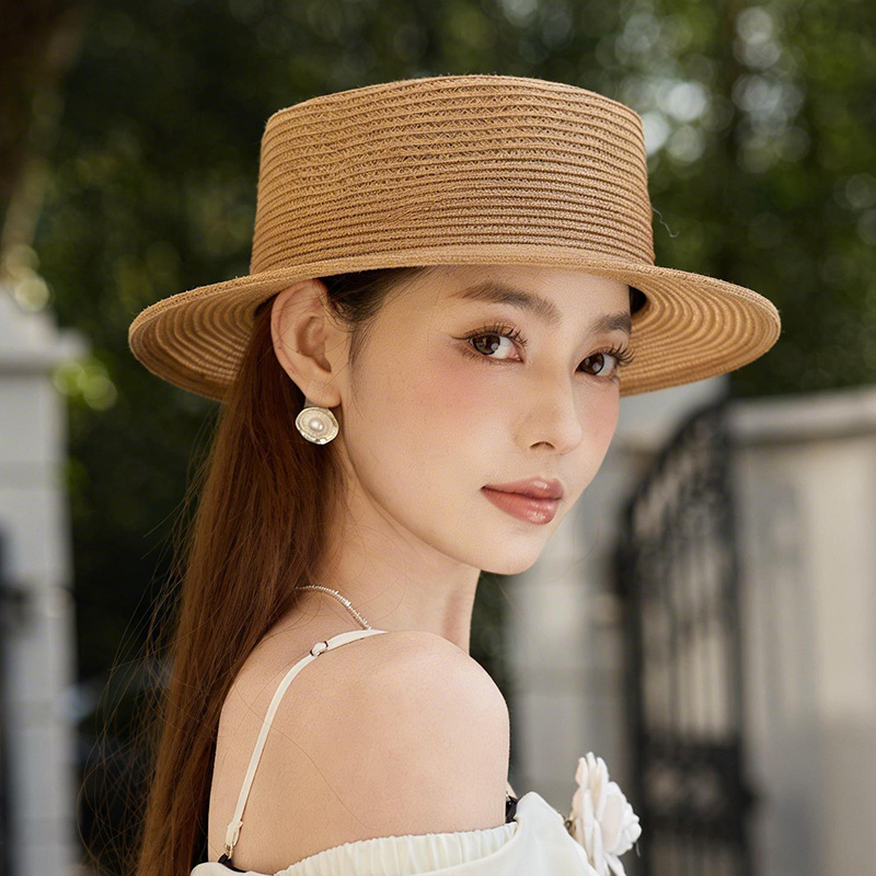 Mũ rơm vành rộng phong cách Pháp Hepburn cho nữ đi biển — màu be