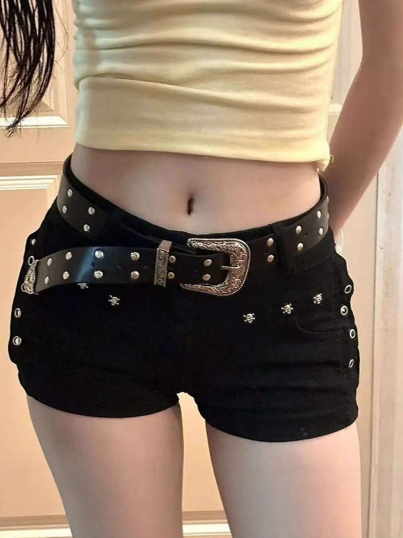 Шорты (Sexy) эластичный деним, чёрные, подчёркивающие бедра, А‑силуэт