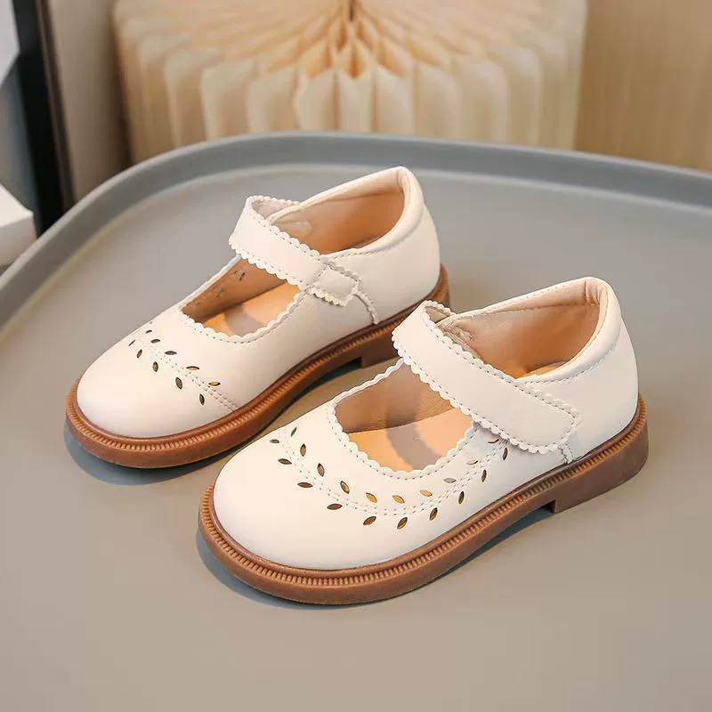 Маленькие кожаные туфли для девочек, весенне-осенние новые детские туфли принцессы, студенческие туфли в британском стиле с вырезами на мягкой подошве, детская обувь для выступлений