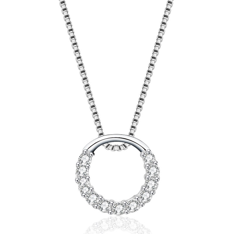 S925 collar de plata esterlina de las mujeres simple nicho de alto grado de diseño colgante de cadena de clavícula de lujo luz verano 2023 Nuevo