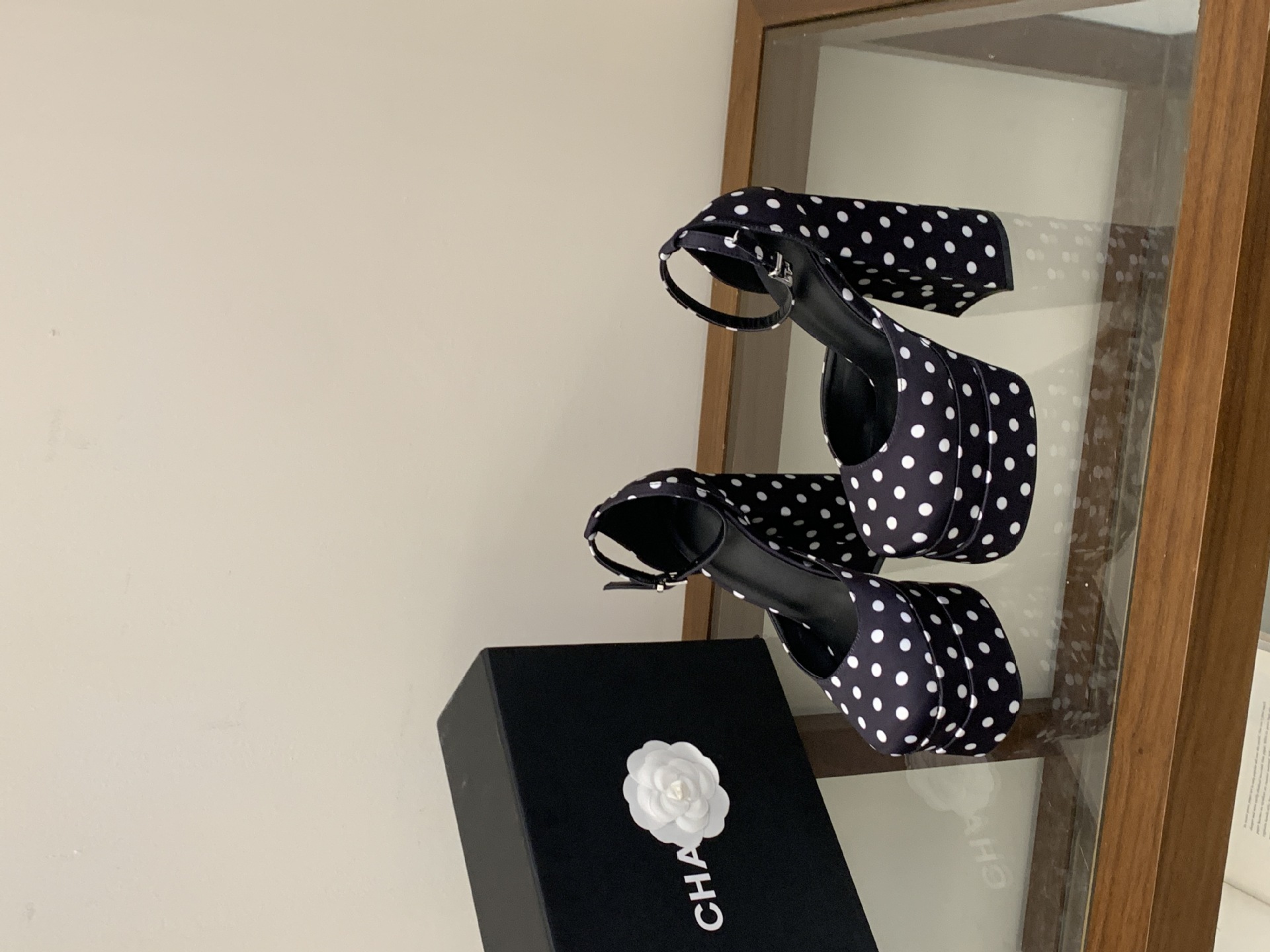 Sandal cao gót nữ mũi vuông hở mũi, gót to bản, đế platform, chất liệu satin chấm bi — màu đen chi tiết 11