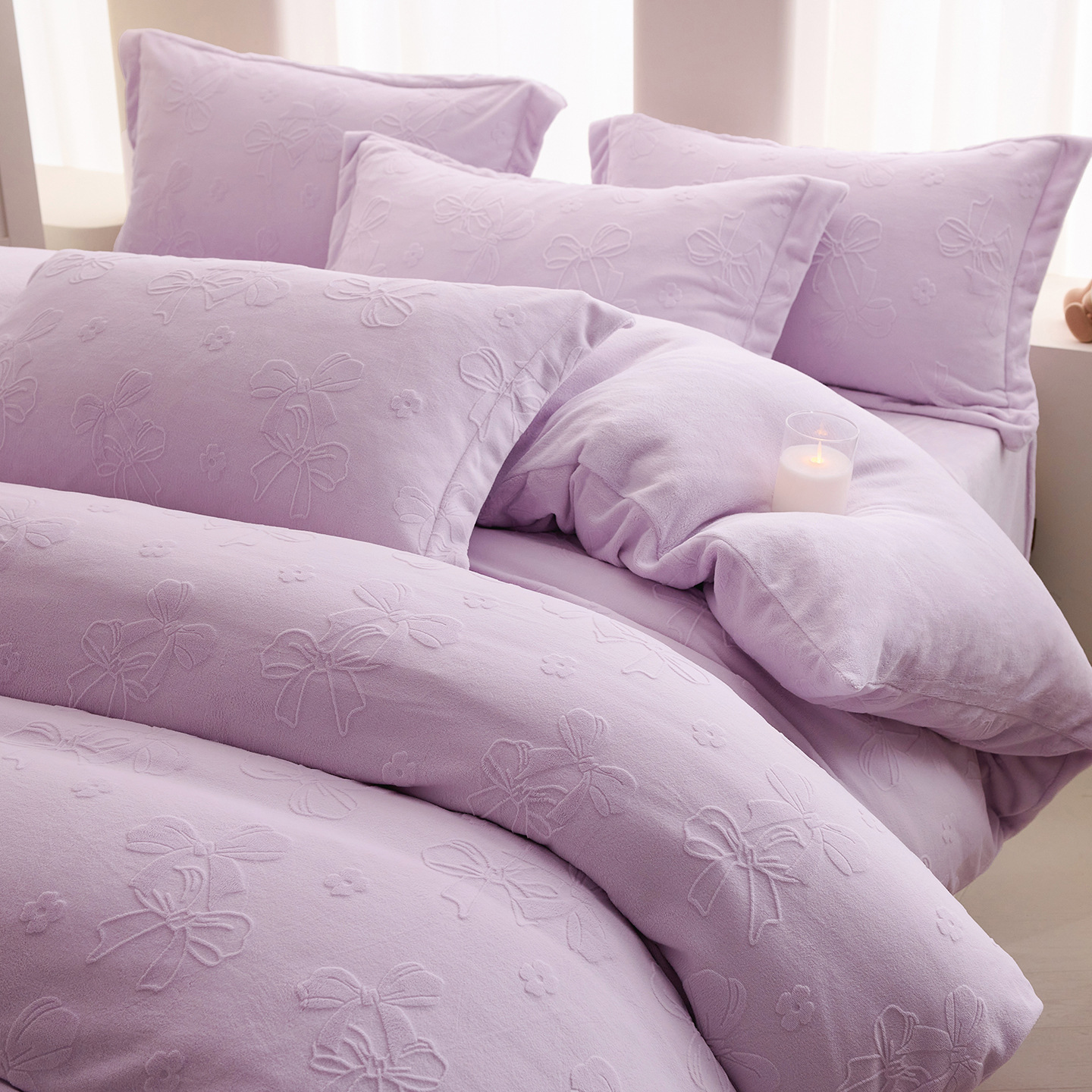 Una clase de cuatro piezas de seda de leche engrosada de alto peso 5D esculpido edredón cubierta sábanas de cama de invierno Kits de calor